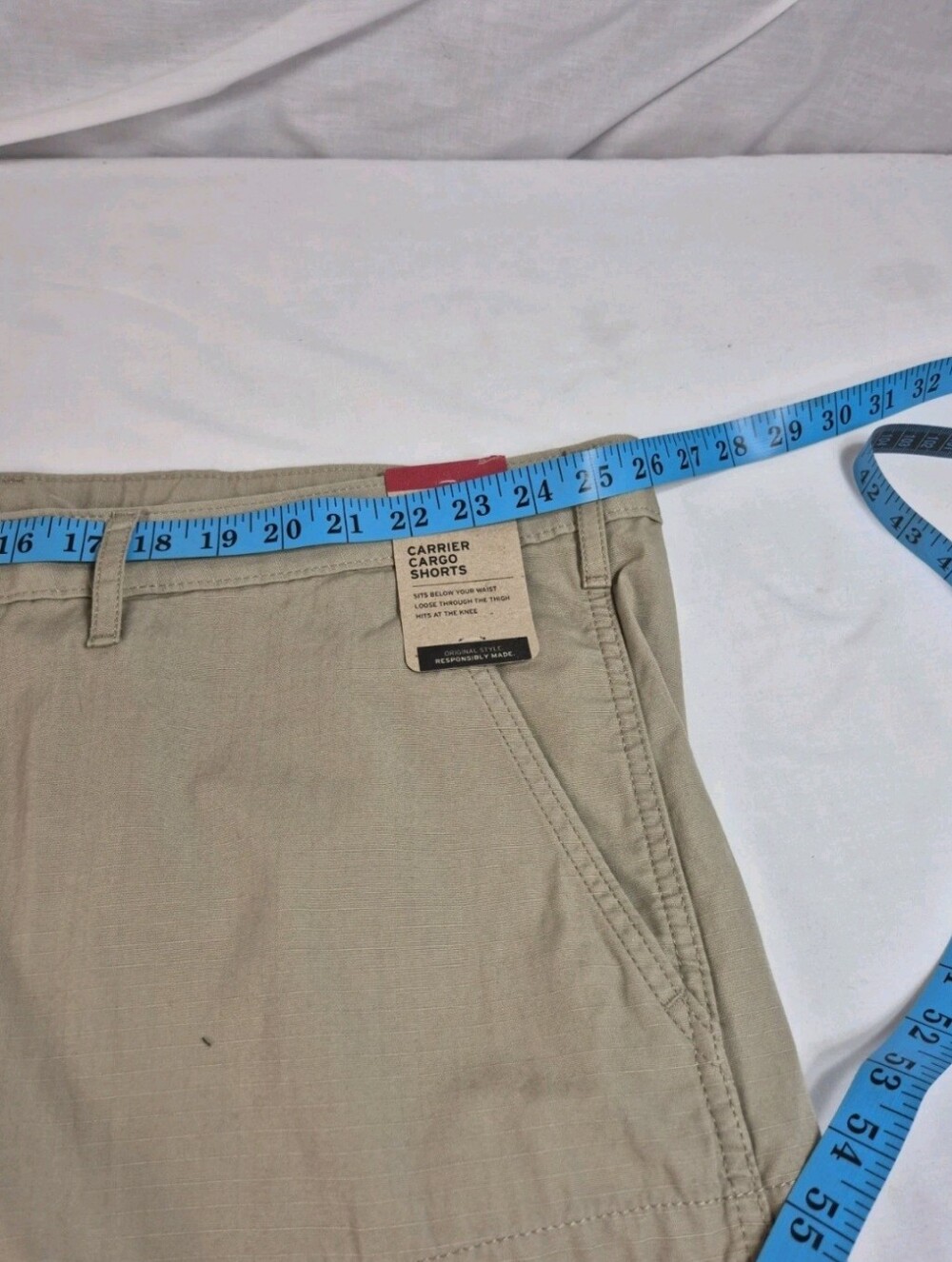 Levi’s Mens Shorts Size 50 Carrier Cargo Shorts Khaki Knee Length Cotton NWT 40 - Picture 7 of 15